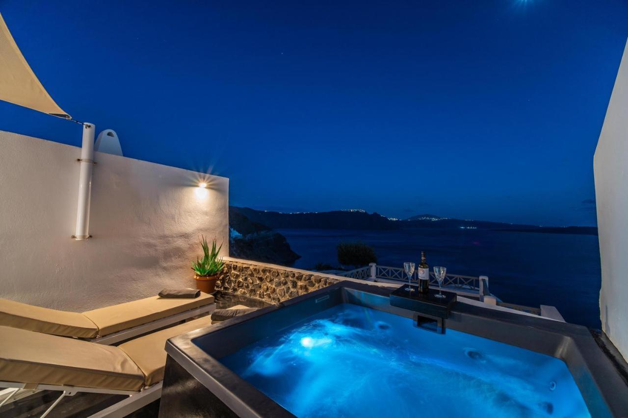Solstice Luxury Suites Oia  Exterior photo