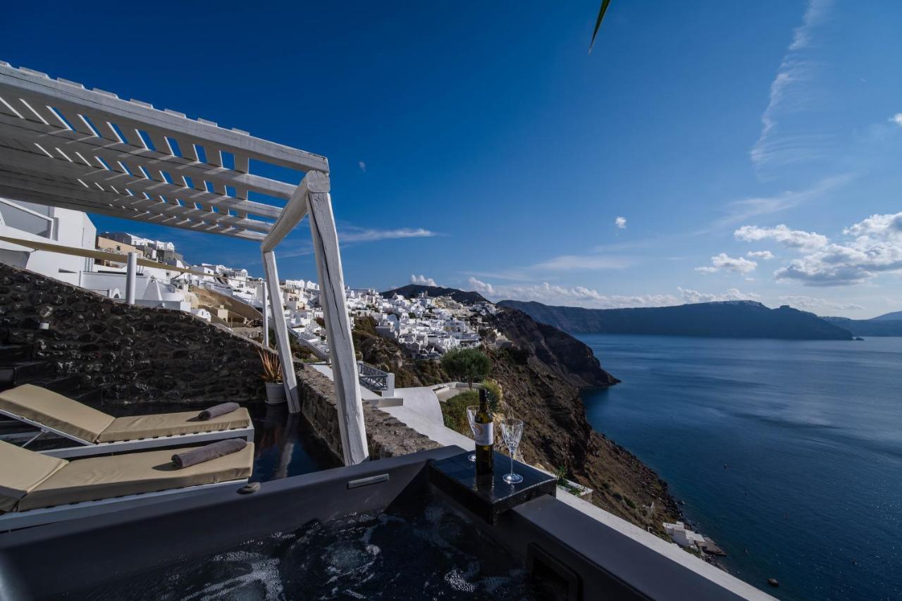 Solstice Luxury Suites Oia  Exterior photo